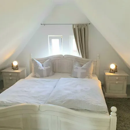 Pearl ユッケリッツ